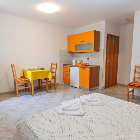 בול Apartments Baricevic מראה חיצוני תמונה